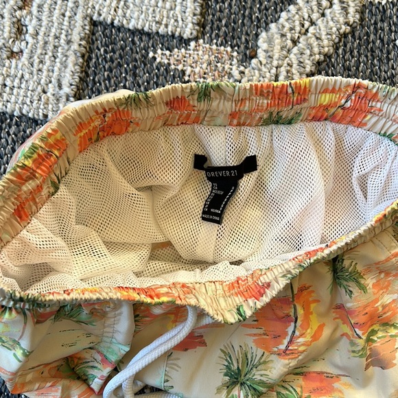 Forever 21 board shorts size small palm trees - Picture 7 of 10